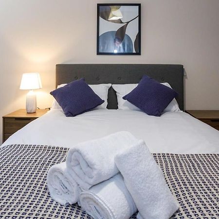 Stylish And Modern 1 Bedroom Apartment Манчестер Екстер'єр фото