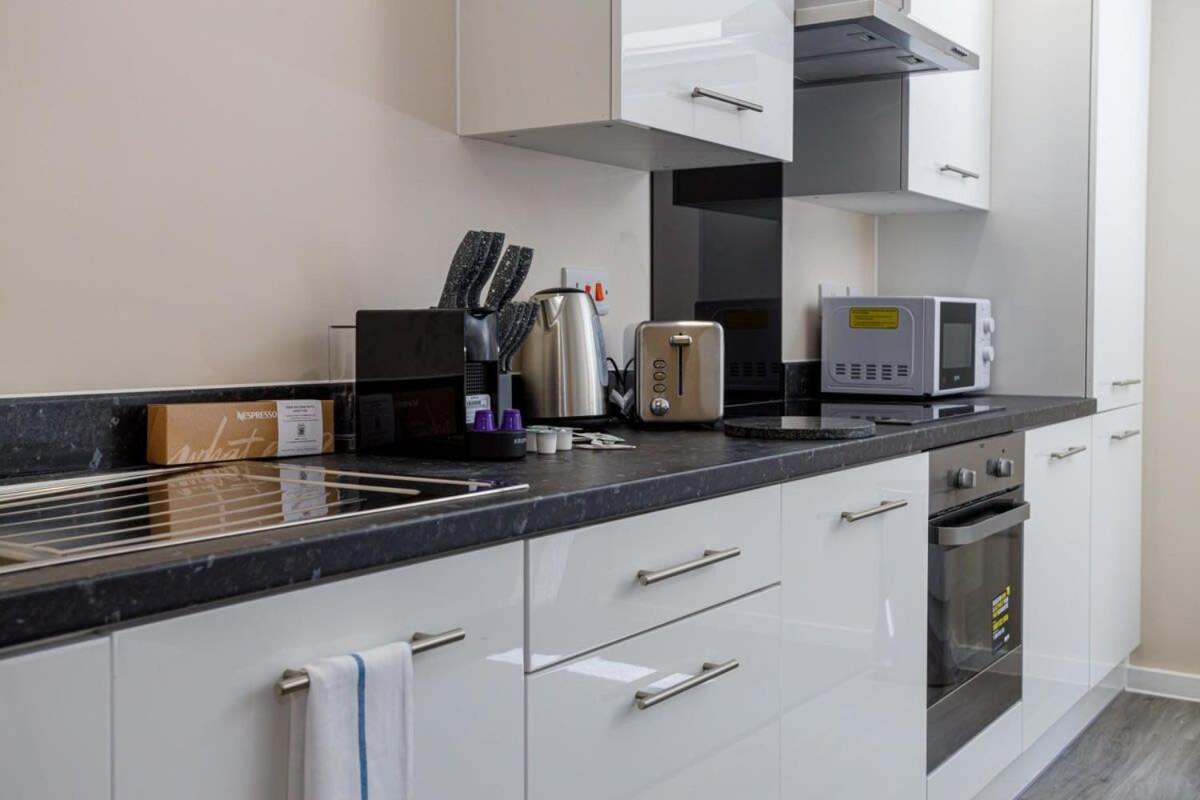 Stylish And Modern 1 Bedroom Apartment Манчестер Екстер'єр фото