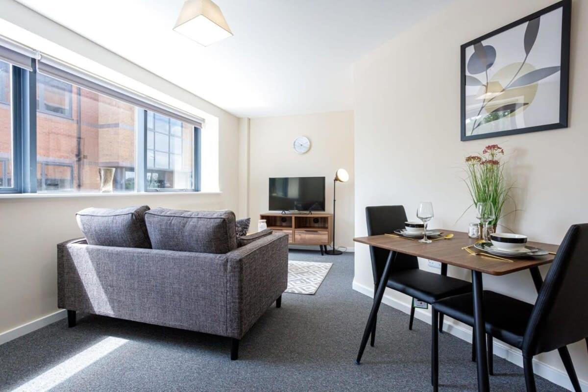 Stylish And Modern 1 Bedroom Apartment Манчестер Екстер'єр фото